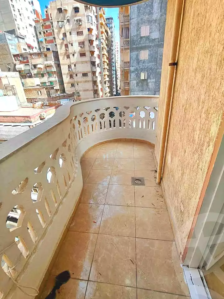 https://aqarmap.com.eg/ar/listing/6957884-for-sale-alexandria-sydy-bshr-sydy-bshr-bhry-khalil-hamada-st