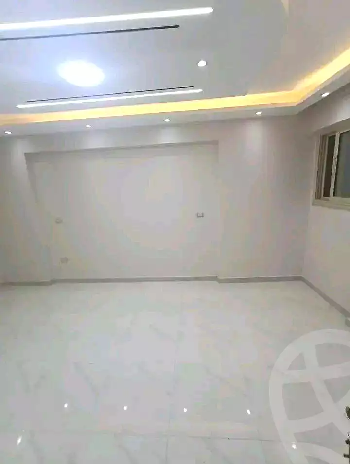 https://aqarmap.com.eg/en/listing/6960946-for-sale-alexandria-sydy-bshr-sydy-bshr-bhry-street-16