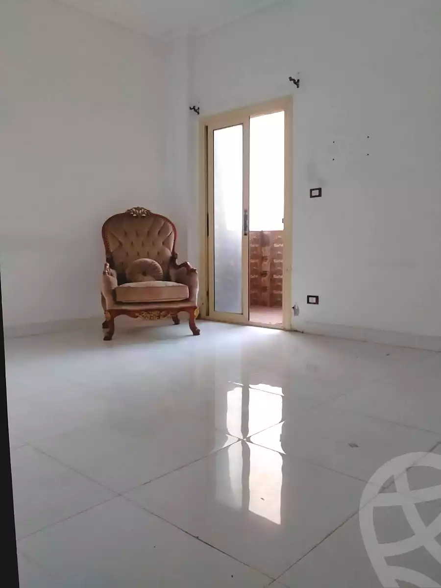 https://aqarmap.com.eg/en/listing/6961070-for-sale-alexandria-camp-cesar-el-gaish-rd