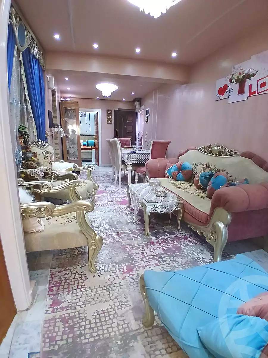 https://aqarmap.com.eg/ar/listing/6961806-for-sale-alexandria-al-agamy-el-hanouvel-radwan-st