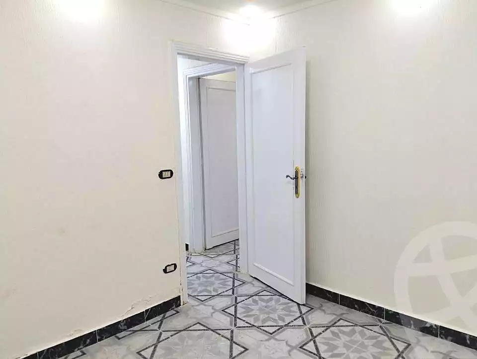 https://aqarmap.com.eg/en/listing/6963095-for-rent-alexandria-al-agamy-el-kilo-21