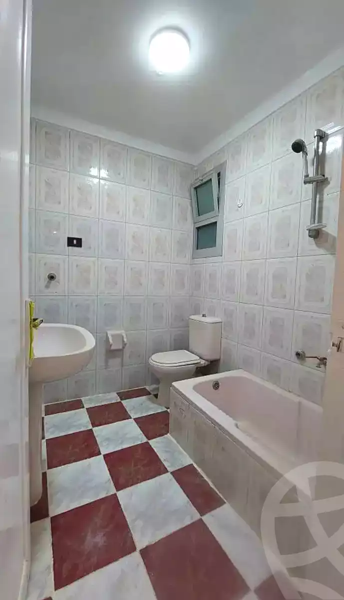 https://aqarmap.com.eg/en/listing/6963982-for-sale-alexandria-al-agamy-shataa-el-nakheel