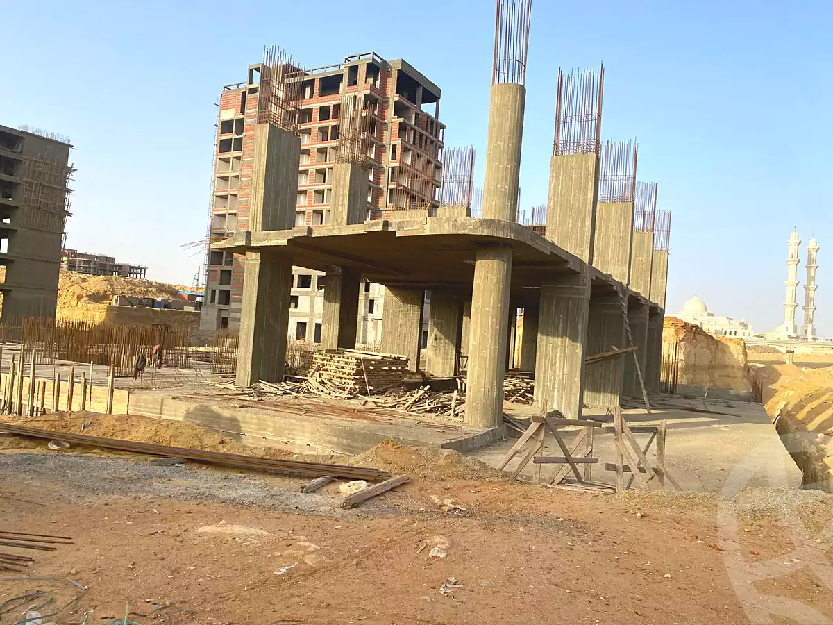 https://aqarmap.com.eg/ar/listing/6964321-for-sale-cairo-new-administrative-capital-ldwn-twn-knywn-byzns-kwmblks-dyr-msr