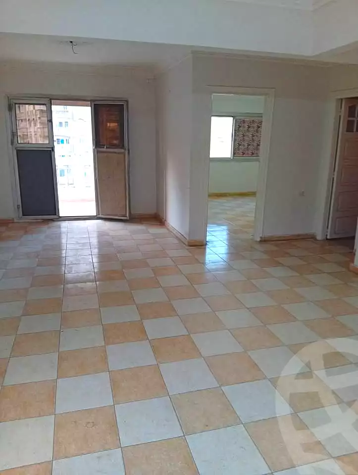 https://aqarmap.com.eg/ar/listing/6965384-for-sale-alexandria-sydy-bshr-sydy-bshr-qbly-mostafa-kamel-st