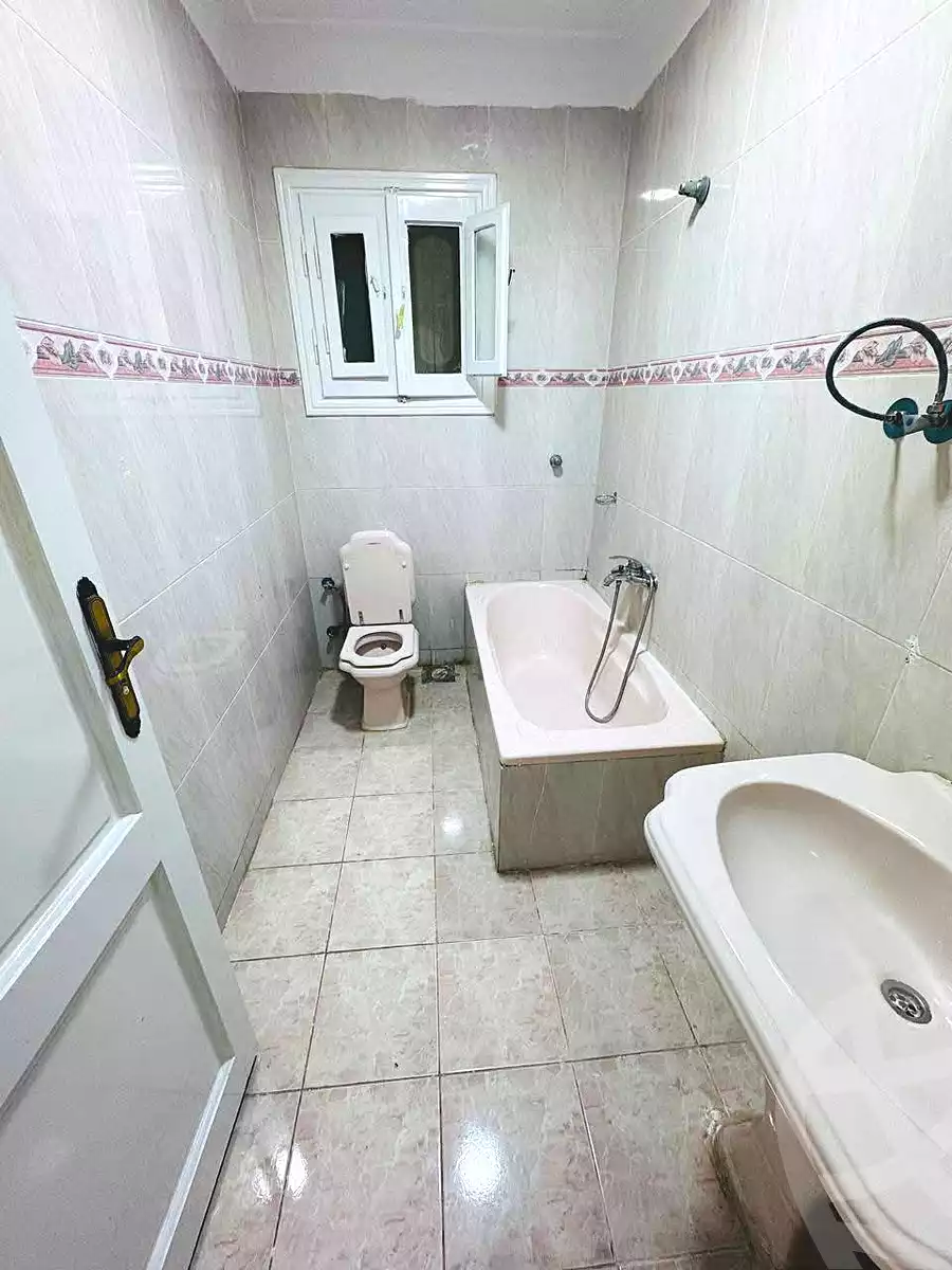 https://aqarmap.com.eg/en/listing/6965905-for-sale-alexandria-al-agamy-shataa-el-nakheel