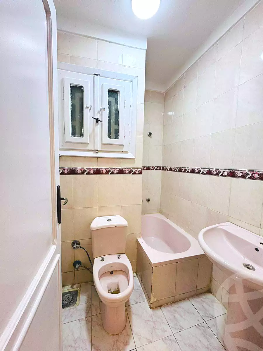https://aqarmap.com.eg/ar/listing/6965976-for-sale-alexandria-al-agamy-shataa-el-nakheel