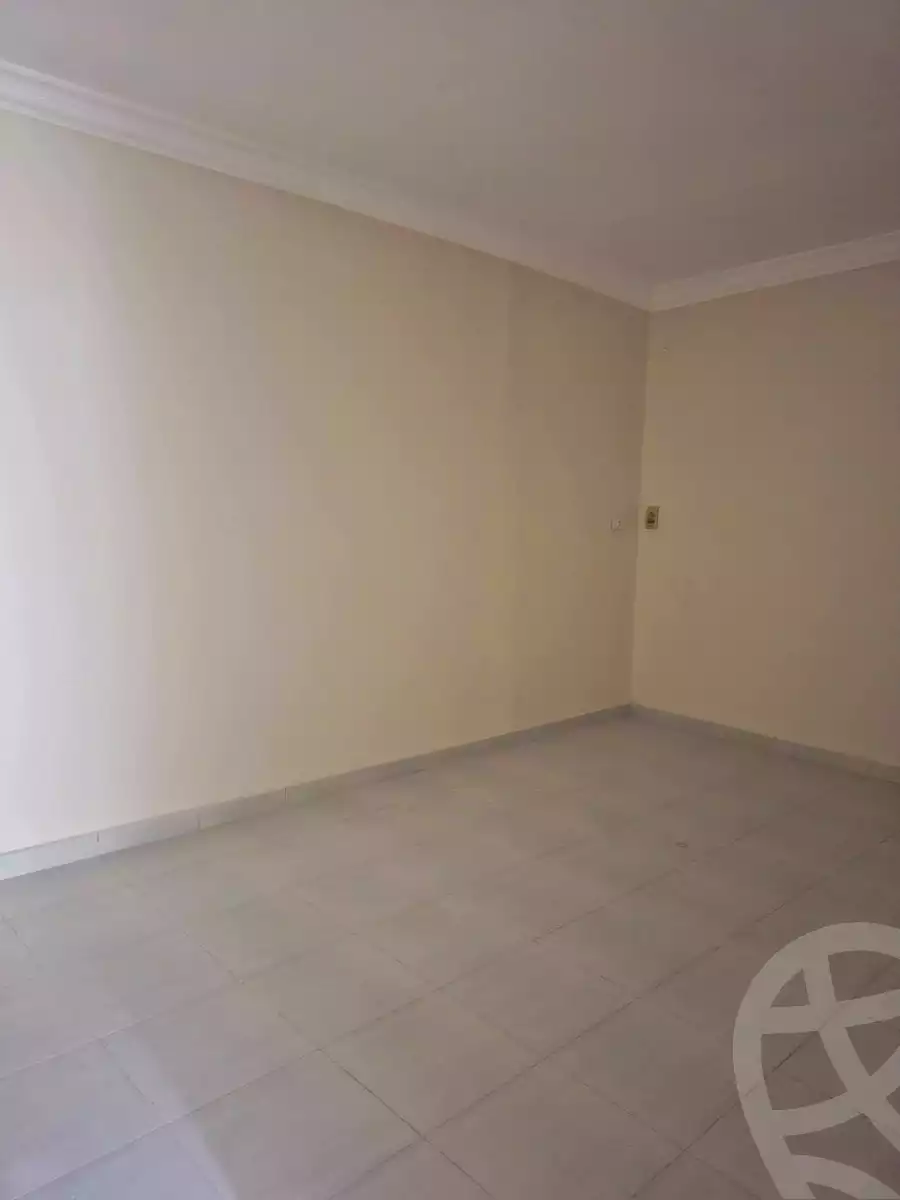 https://aqarmap.com.eg/ar/listing/6967186-for-sale-cairo-helwan-helwan-el-sharkeya-thabit-basha-st