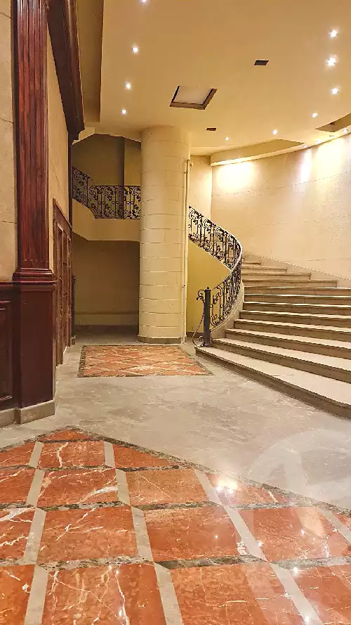 https://aqarmap.com.eg/ar/listing/6967563-for-sale-alexandria-kafr-abdo-sant-square-st