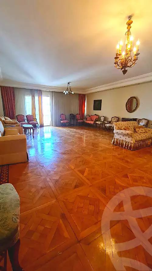 https://aqarmap.com.eg/ar/listing/6967563-for-sale-alexandria-kafr-abdo-sant-square-st