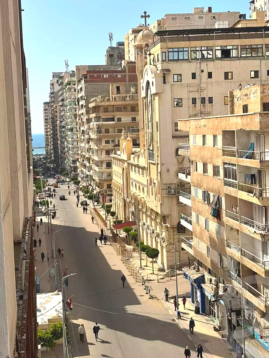 https://aqarmap.com.eg/ar/listing/6968020-for-sale-alexandria-sydy-bshr-sydy-bshr-bhry-khalil-hamada-st