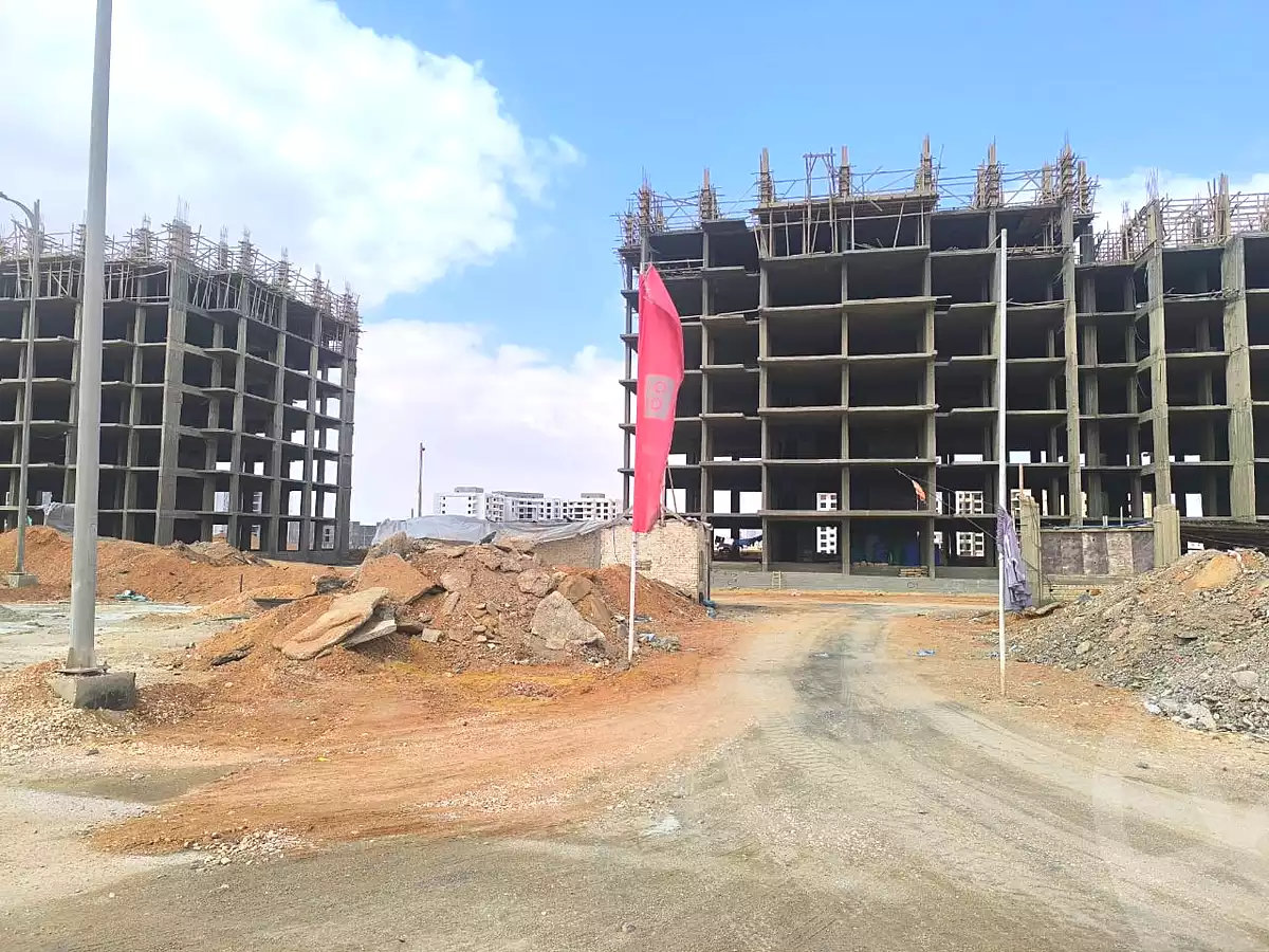 https://aqarmap.com.eg/en/listing/6969380-for-sale-cairo-new-administrative-capital-4orty-square-compound-al-ahly-sabbour