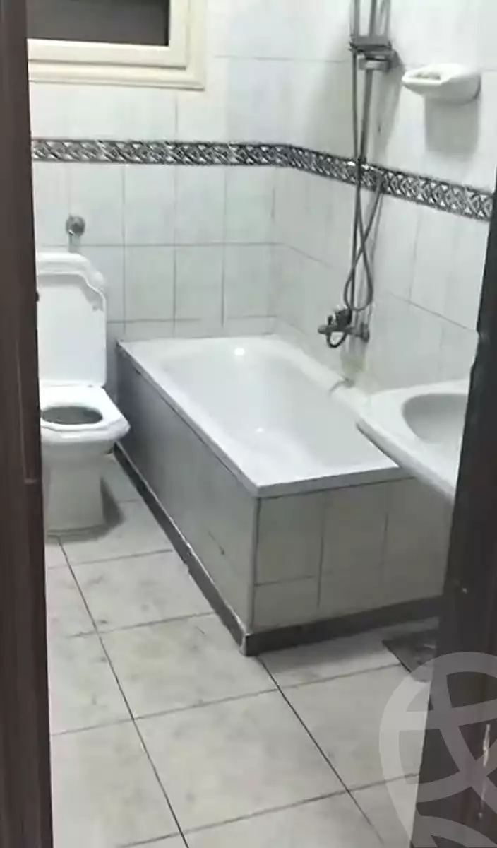 https://aqarmap.com.eg/en/listing/6969529-for-sale-cairo-el-haram-shareaa-khatem-el-morsalen