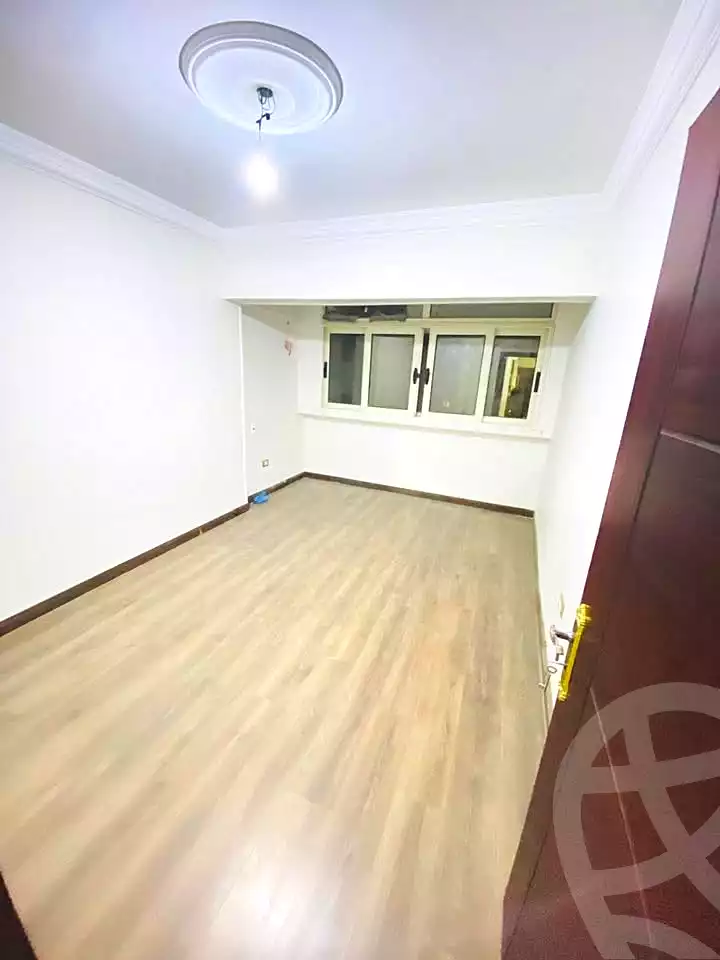 https://aqarmap.com.eg/ar/listing/6969843-for-sale-alexandria-el-mandara-alex-el-mandara-bahri-sidi-kamal-st