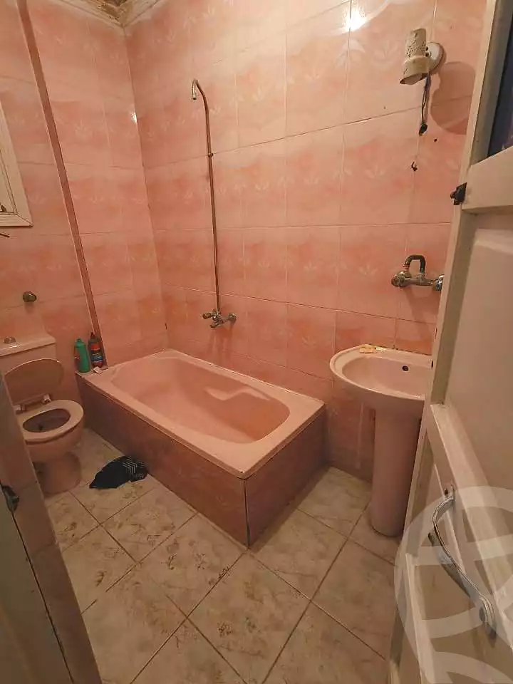 https://aqarmap.com.eg/ar/listing/6969940-for-sale-alexandria-sydy-bshr-sydy-bshr-bhry-shr-mhmwd-l-yswy