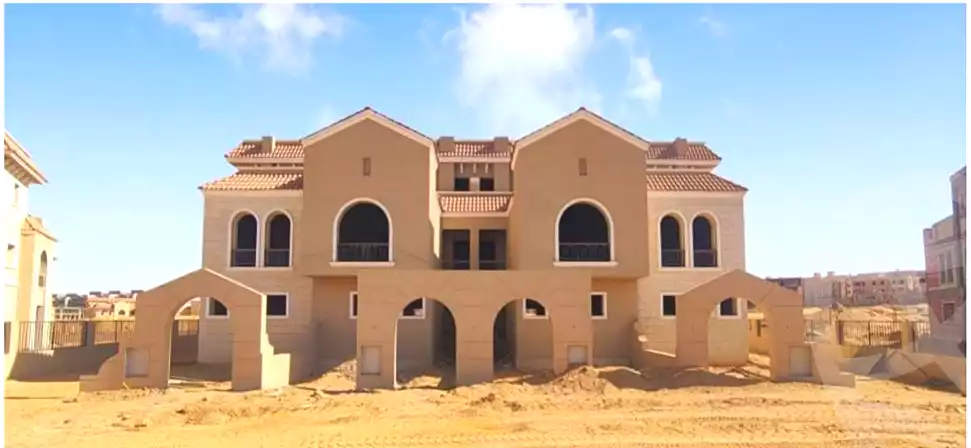 https://aqarmap.com.eg/ar/listing/6970878-for-sale-cairo-el-shorouk-compounds-yfy-ryzydns