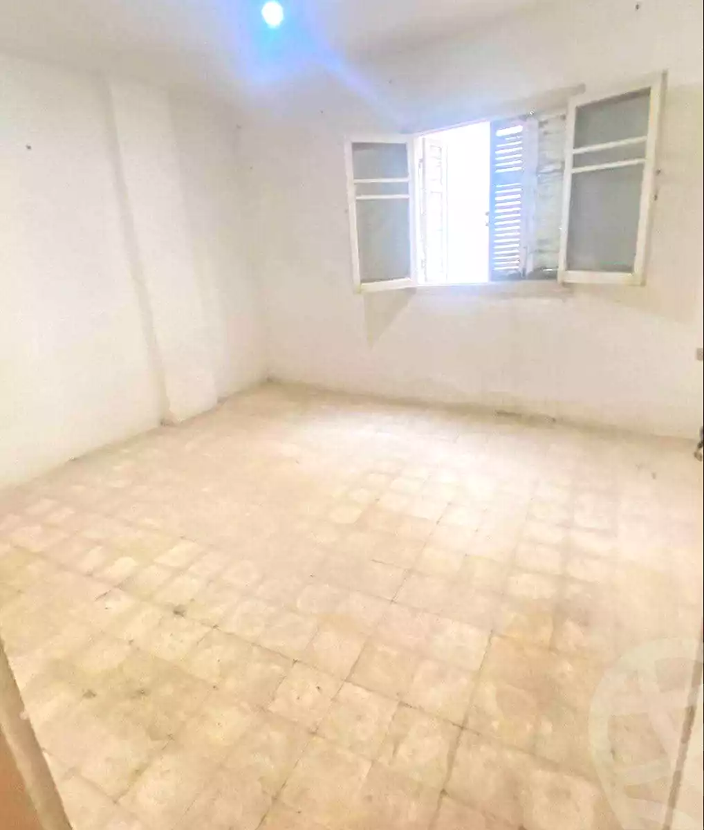 https://aqarmap.com.eg/ar/listing/6971914-for-sale-alexandria-al-agamy-el-hanouvel-el-salam-st