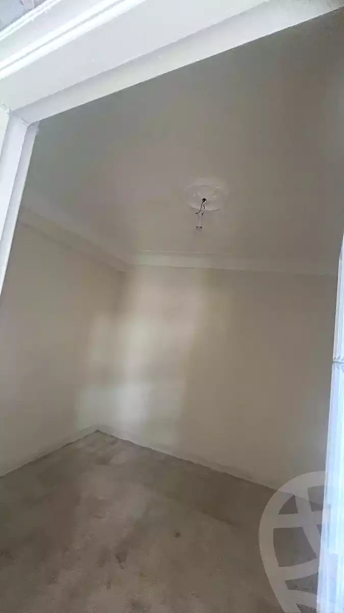 https://aqarmap.com.eg/ar/listing/6973455-for-rent-alexandria-el-chatby