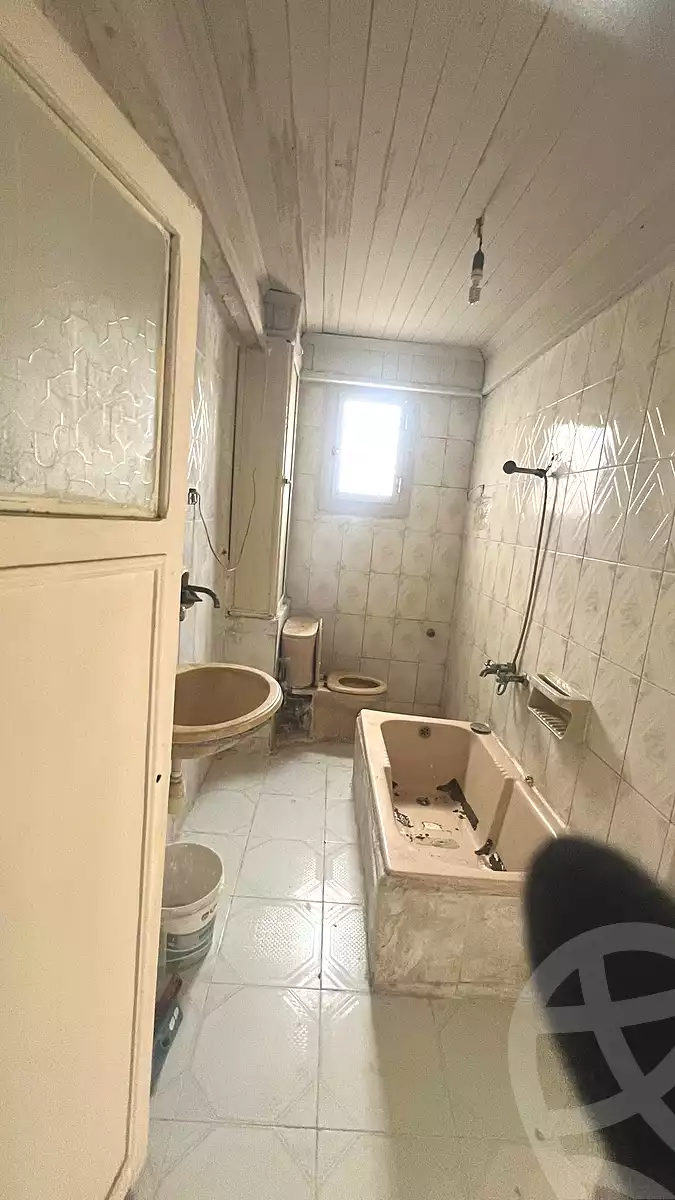 https://aqarmap.com.eg/ar/listing/6973455-for-rent-alexandria-el-chatby