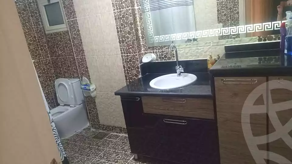 https://aqarmap.com.eg/ar/listing/6974725-for-sale-alexandria-moharram-bey-zaidan-st