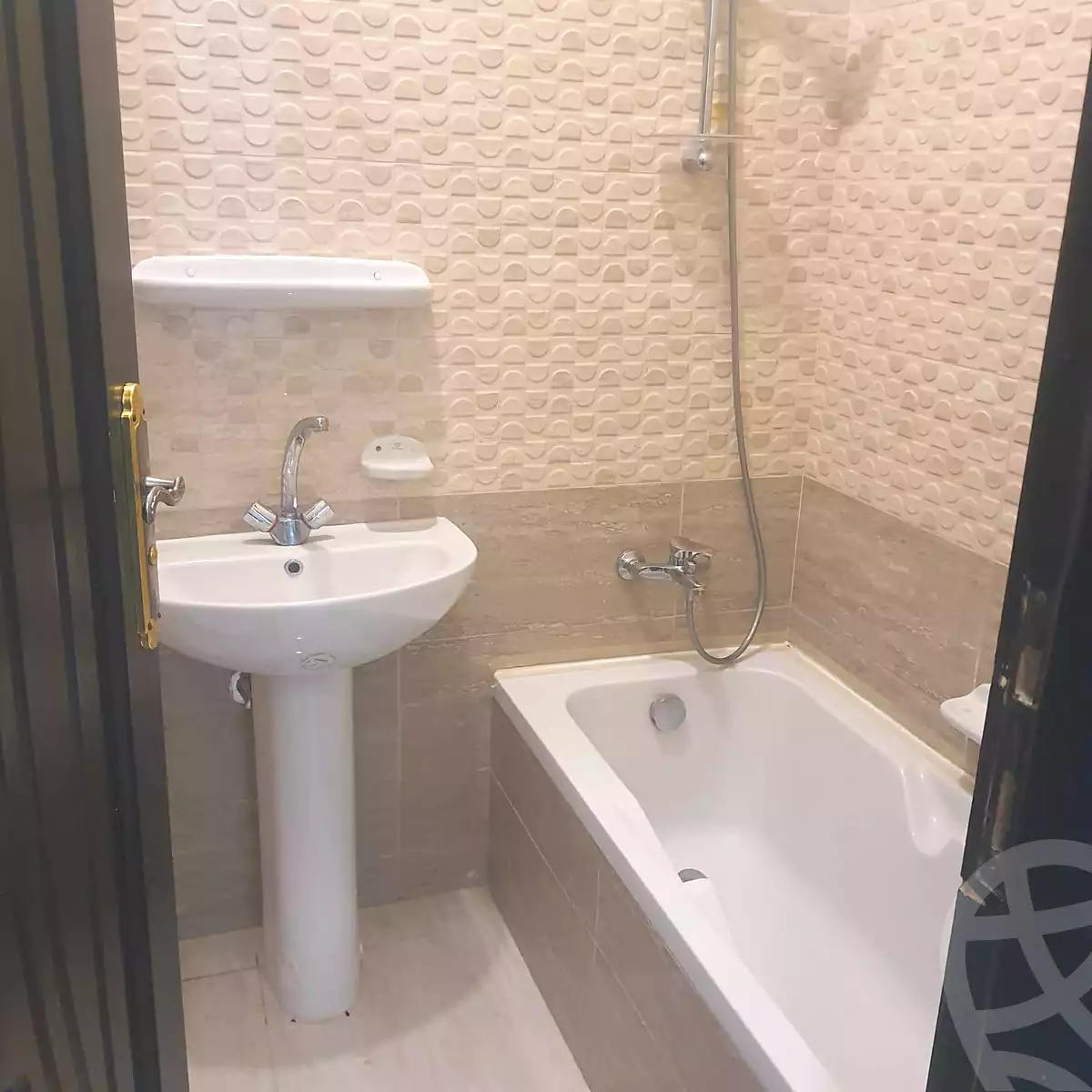 https://aqarmap.com.eg/ar/listing/6974879-for-rent-cairo-new-cairo-el-banafsg-el-banafsag-10-d-ahmed-okasha-st