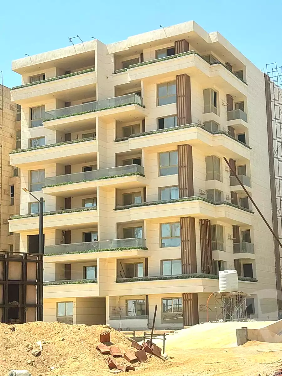 https://aqarmap.com.eg/en/listing/6975399-for-sale-cairo-new-administrative-capital-r8-de-joya-4-compound-taj-misr