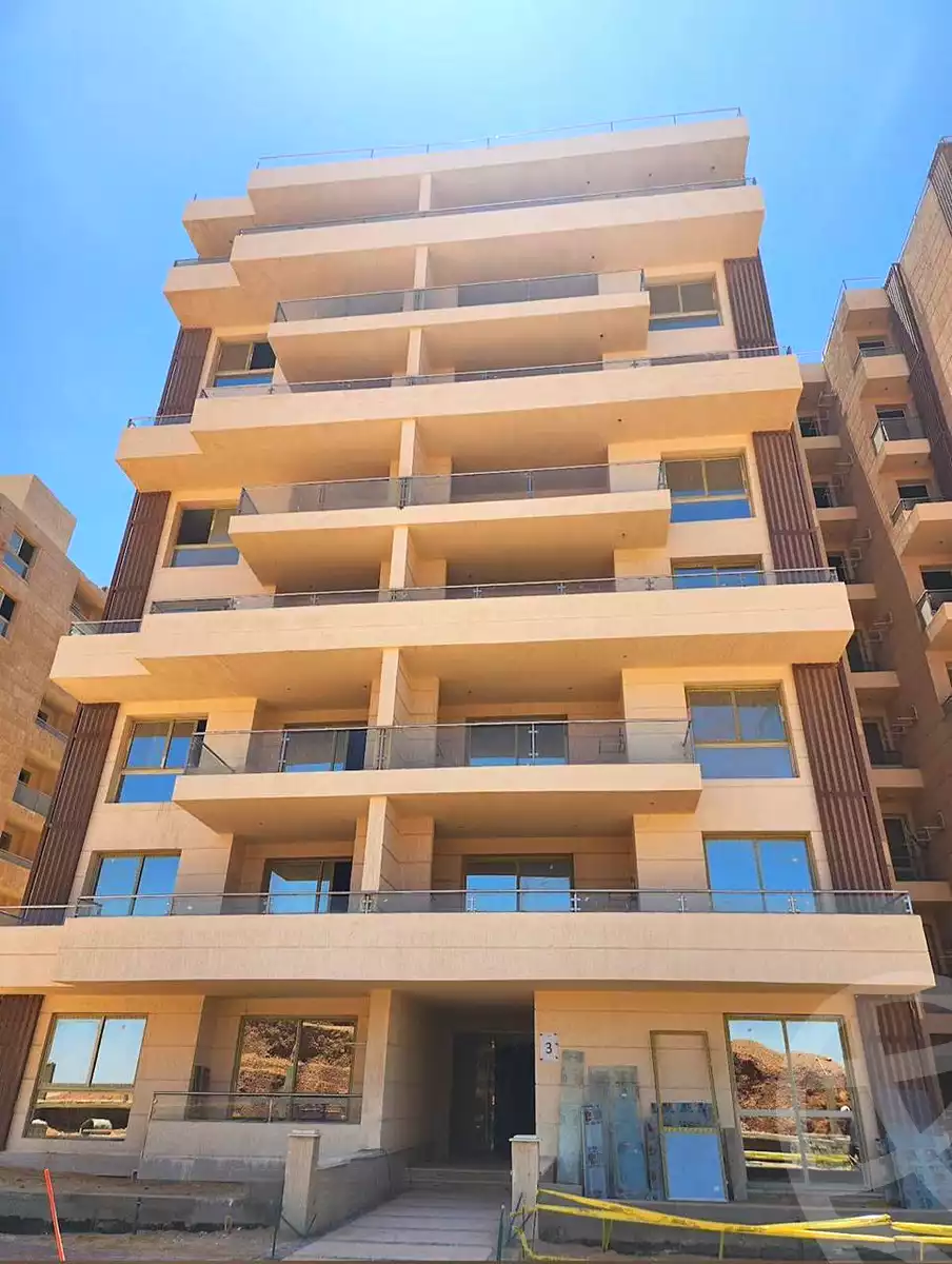 https://aqarmap.com.eg/en/listing/6975417-for-sale-cairo-new-administrative-capital-r8-de-joya-4-compound-taj-misr
