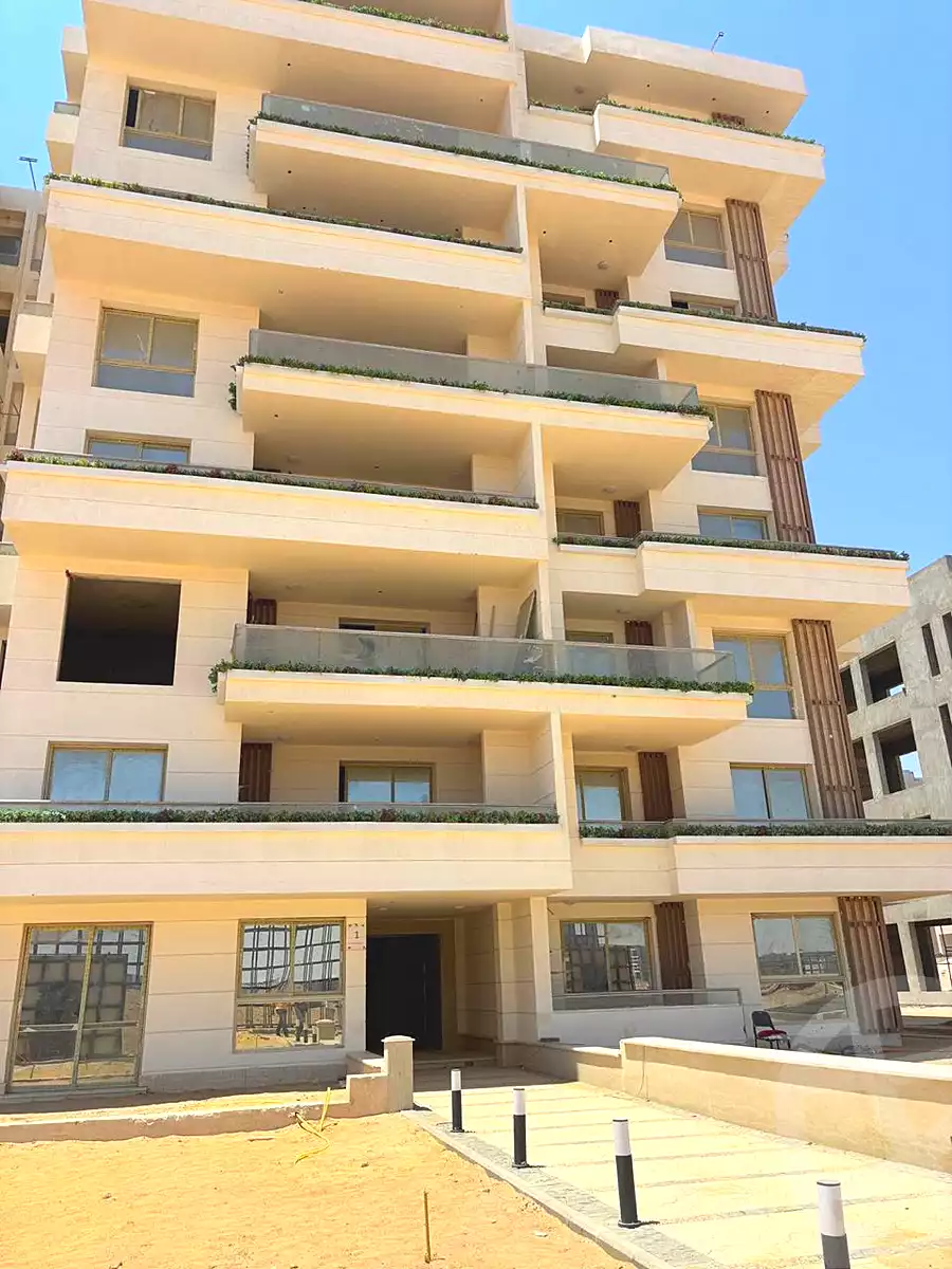 https://aqarmap.com.eg/en/listing/6975417-for-sale-cairo-new-administrative-capital-r8-de-joya-4-compound-taj-misr
