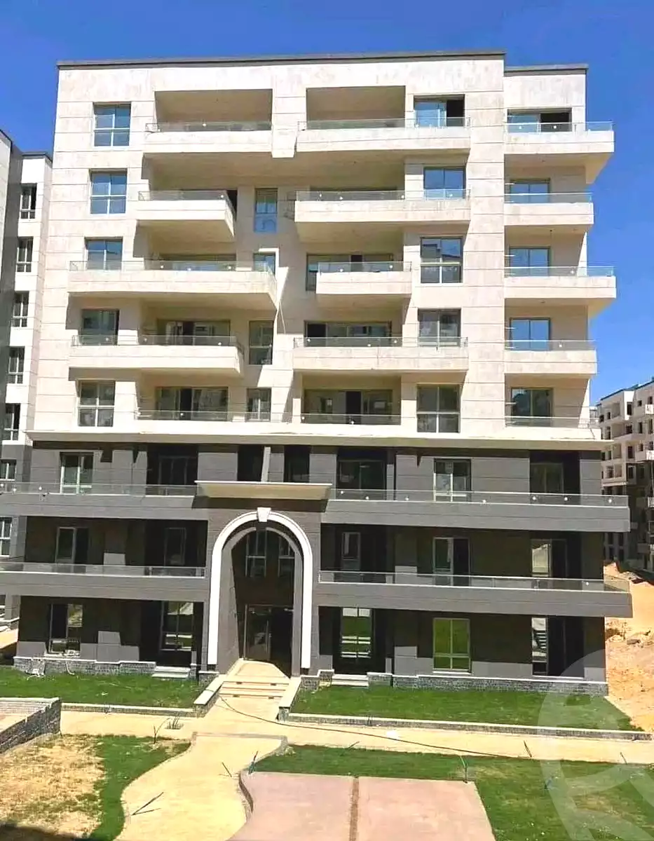 https://aqarmap.com.eg/ar/listing/6975442-for-sale-cairo-new-administrative-capital-r8-de-joya-4-compound-taj-misr