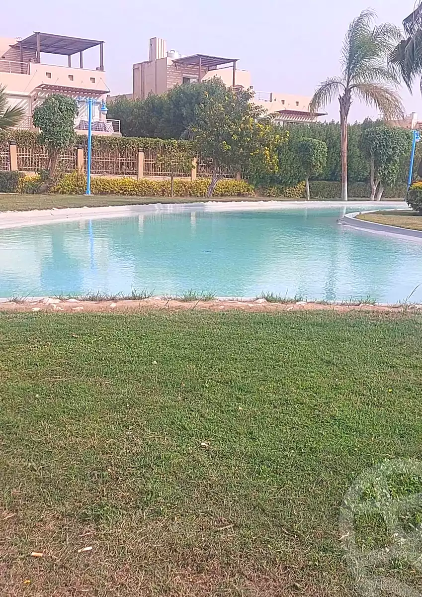 فيلا بـ٦ غرف نوم في ايفر، صورة ٩ من ١١