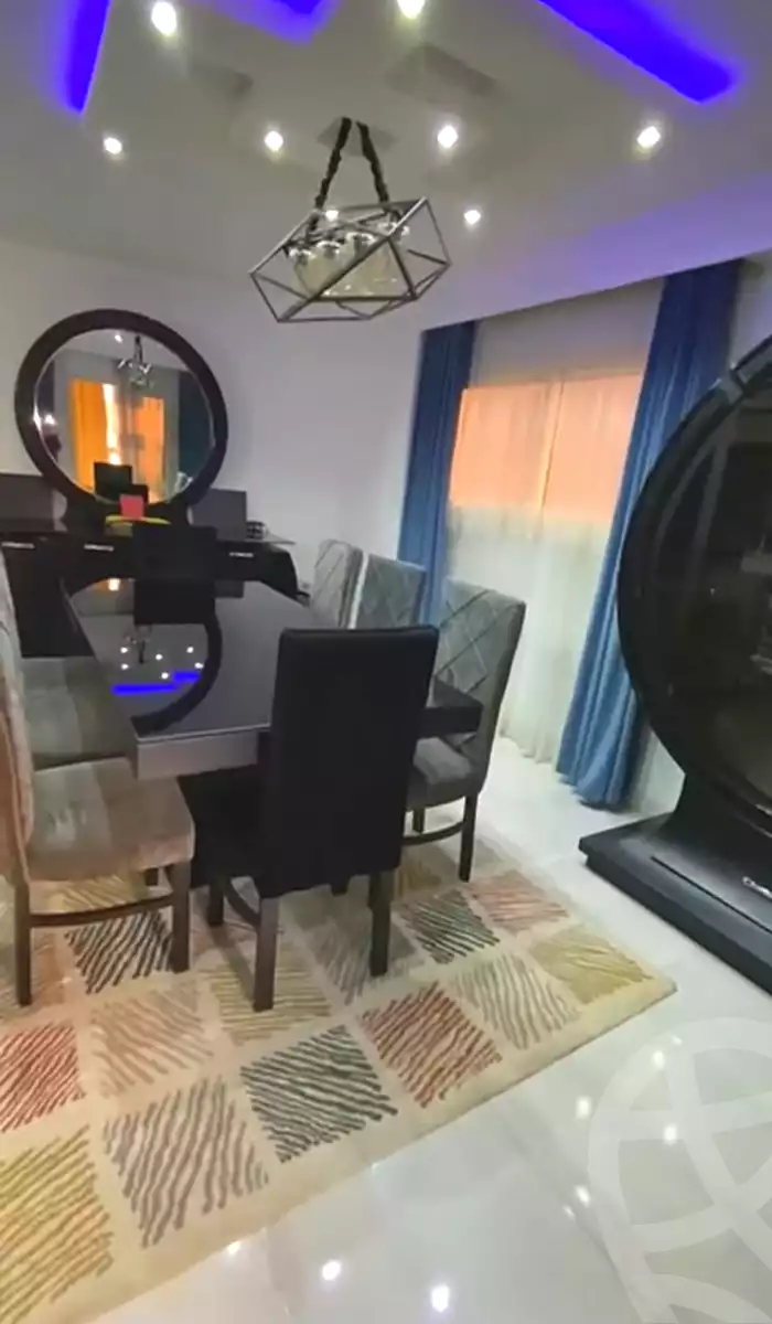 https://aqarmap.com.eg/ar/listing/6975891-for-sale-cairo-helwan-hadayek-helwan-nile-corniche-st