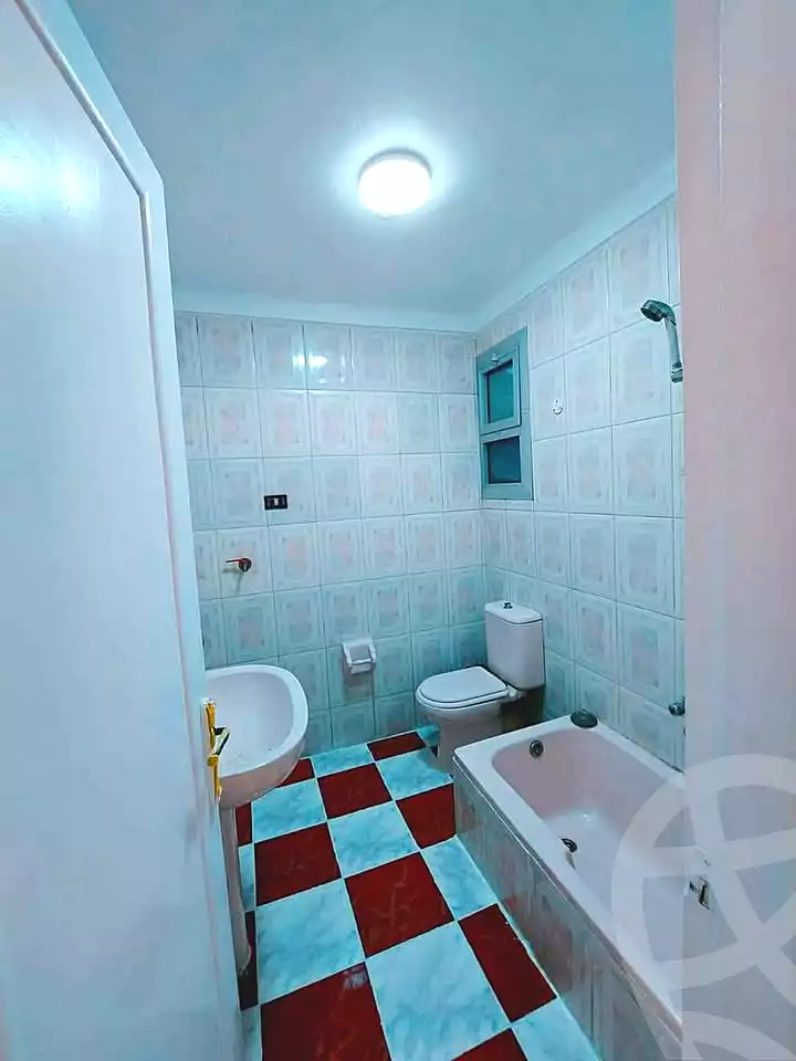 https://aqarmap.com.eg/ar/listing/6976805-for-sale-alexandria-al-agamy-shataa-el-nakheel