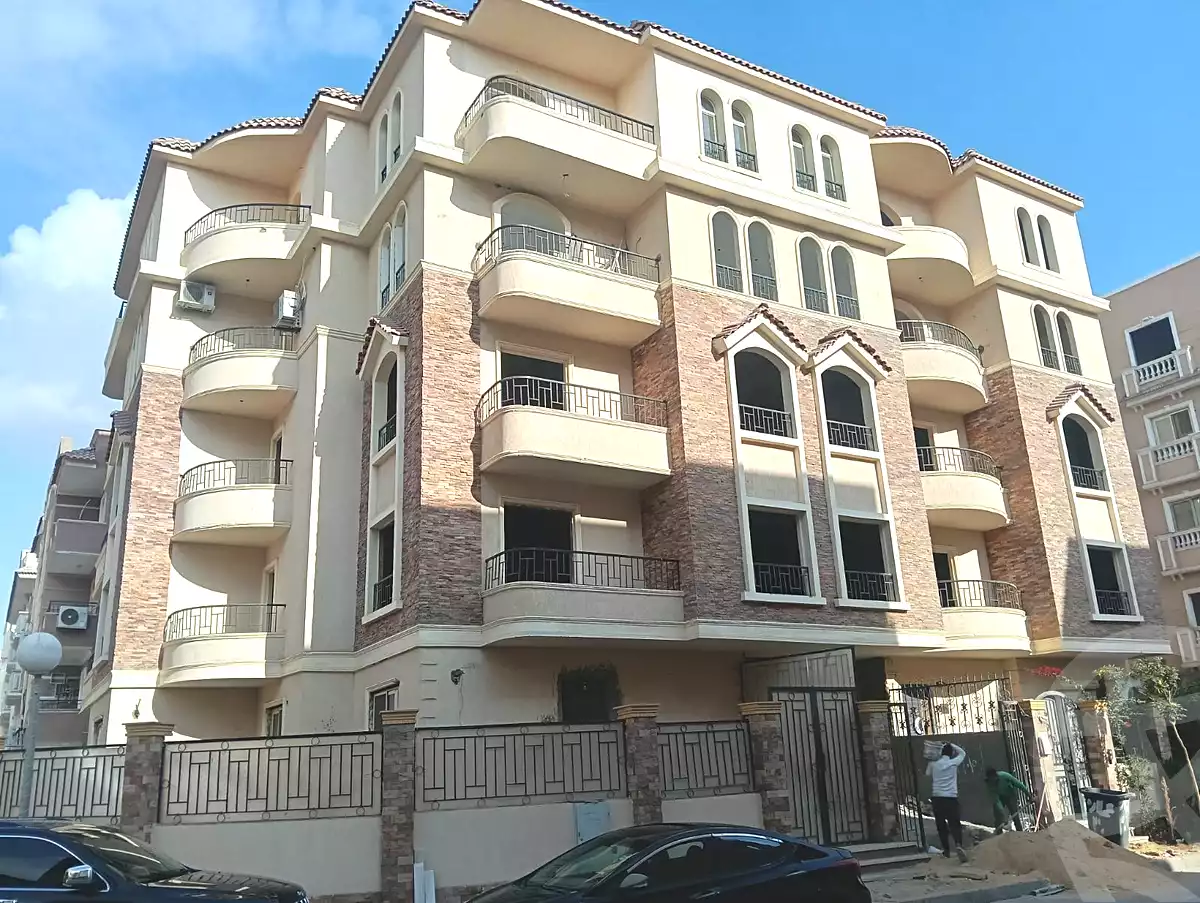 https://aqarmap.com.eg/en/listing/6909417-for-sale-cairo-6th-of-october-compounds-knry