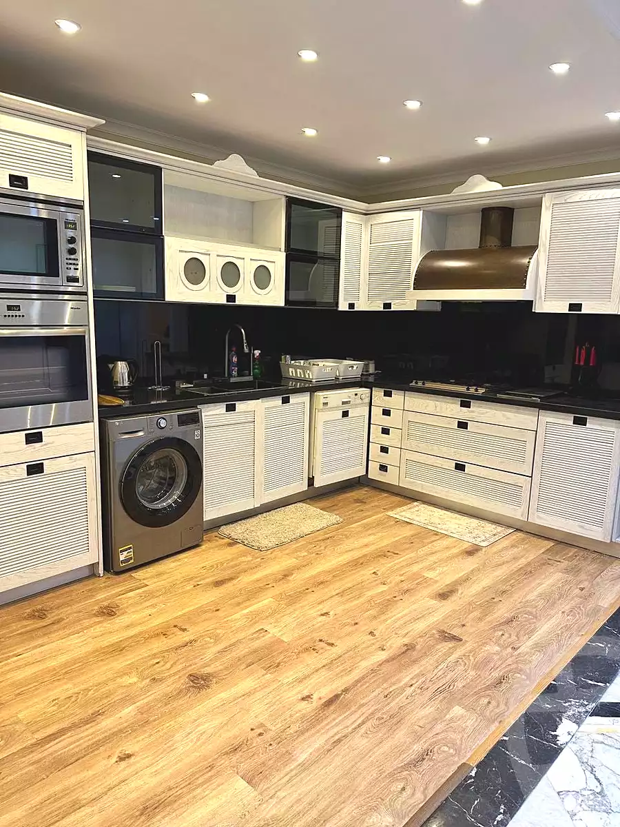 https://aqarmap.com.eg/ar/listing/6977356-for-sale-cairo-el-maadi-kornish-el-maadi-brj-thmn