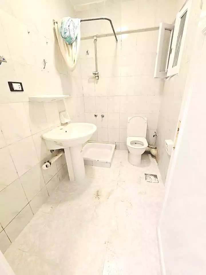 https://aqarmap.com.eg/ar/listing/6977527-for-sale-alexandria-al-agamy-shataa-el-nakheel