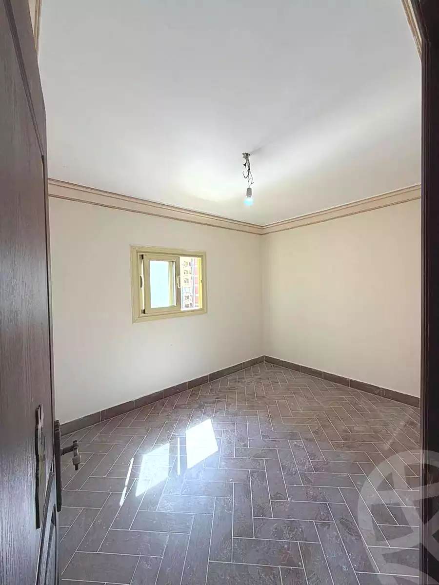 https://aqarmap.com.eg/ar/listing/6978129-for-rent-alexandria-sydy-bshr-sydy-bshr-bhry-shr-mhmwd-l-yswy