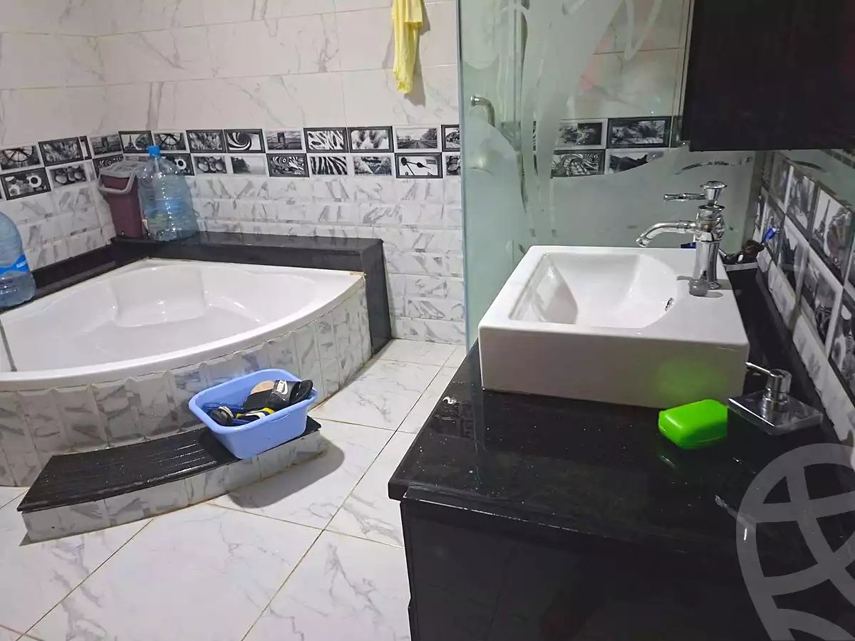 https://aqarmap.com.eg/en/listing/6978944-for-sale-cairo-helwan-mahmoud-khater-st