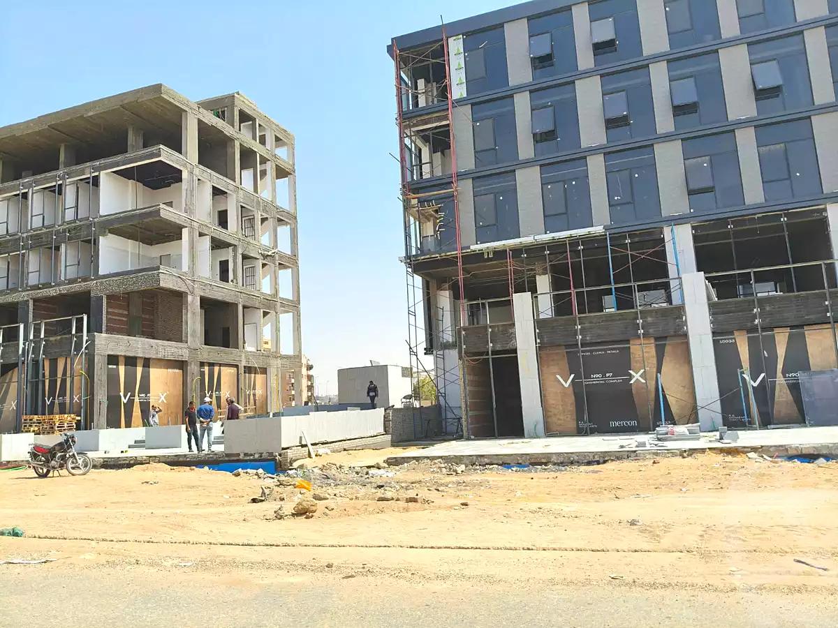 https://aqarmap.com.eg/en/listing/6979764-for-sale-cairo-new-cairo-compounds-vx-n90-mall-mercon