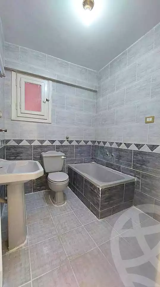 https://aqarmap.com.eg/ar/listing/6979878-for-sale-alexandria-al-agamy-shataa-el-nakheel