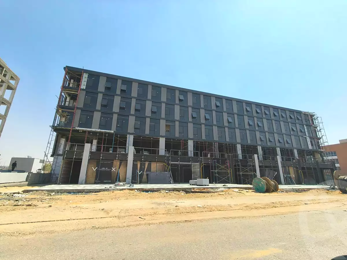 https://aqarmap.com.eg/en/listing/6979885-for-sale-cairo-new-cairo-compounds-vx-n90-mall-mercon