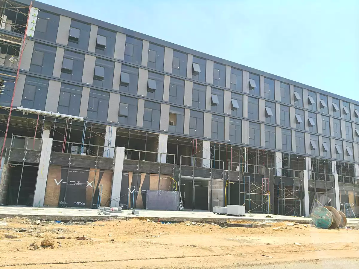 https://aqarmap.com.eg/en/listing/6979885-for-sale-cairo-new-cairo-compounds-vx-n90-mall-mercon