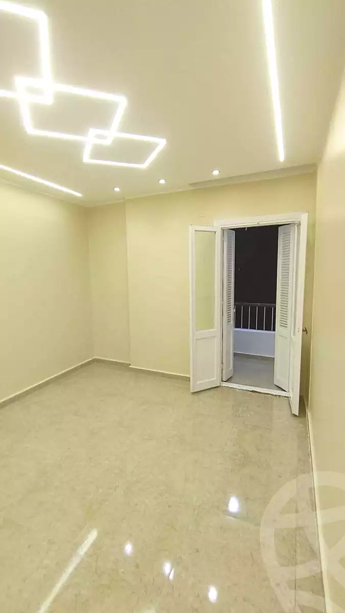 https://aqarmap.com.eg/ar/listing/6979913-for-sale-alexandria-miami-el-sebaey-st