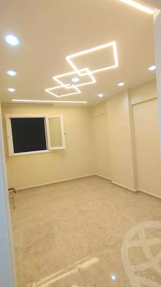 https://aqarmap.com.eg/ar/listing/6979913-for-sale-alexandria-miami-el-sebaey-st