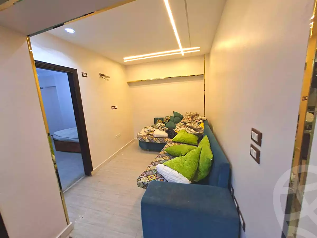 https://aqarmap.com.eg/ar/listing/6979909-for-sale-cairo-helwan-helwan-el-sharkeya-mostafa-safwat-st