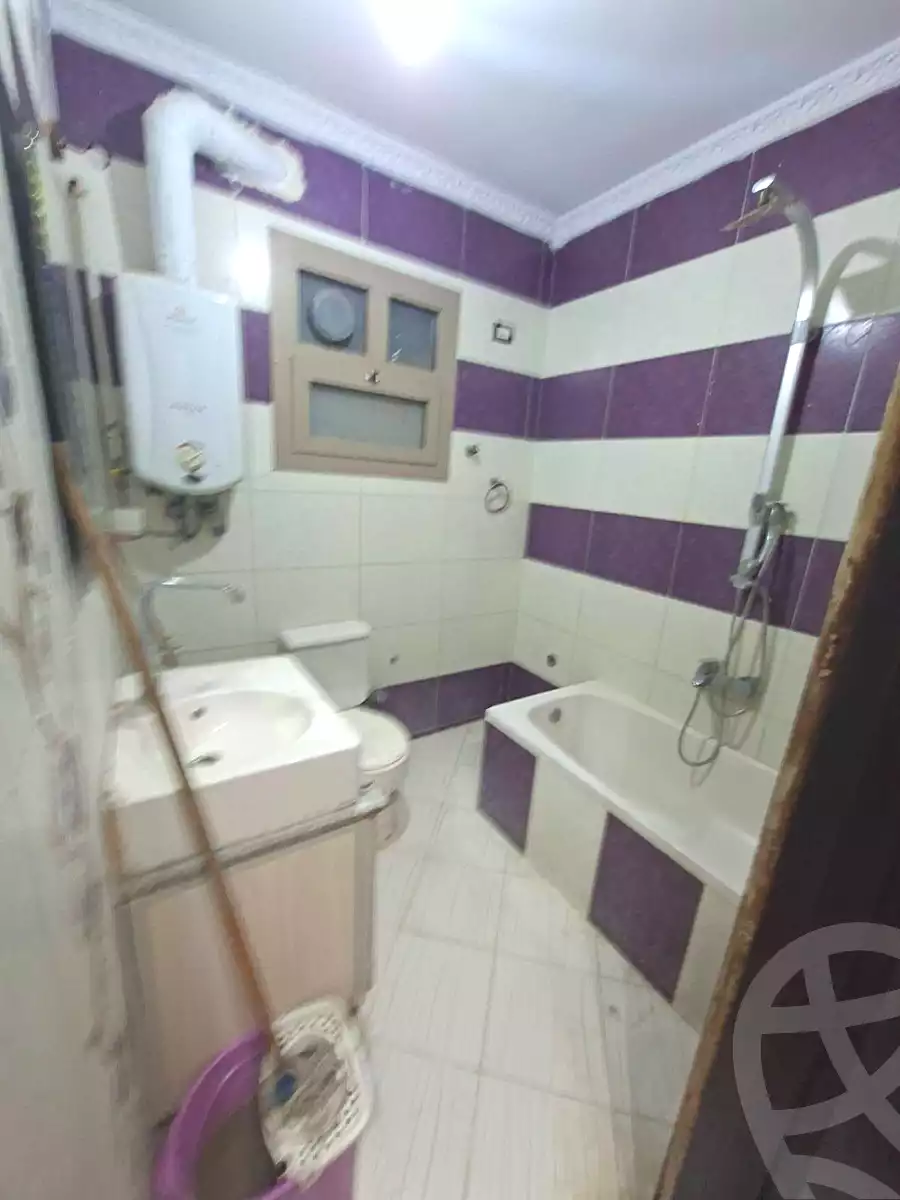 https://aqarmap.com.eg/ar/listing/6979909-for-sale-cairo-helwan-helwan-el-sharkeya-mostafa-safwat-st