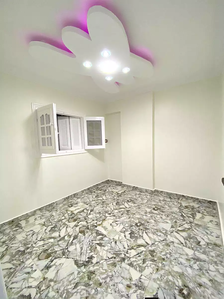 https://aqarmap.com.eg/ar/listing/6979911-for-sale-alexandria-al-agamy-lbytsh-al-kaada-st