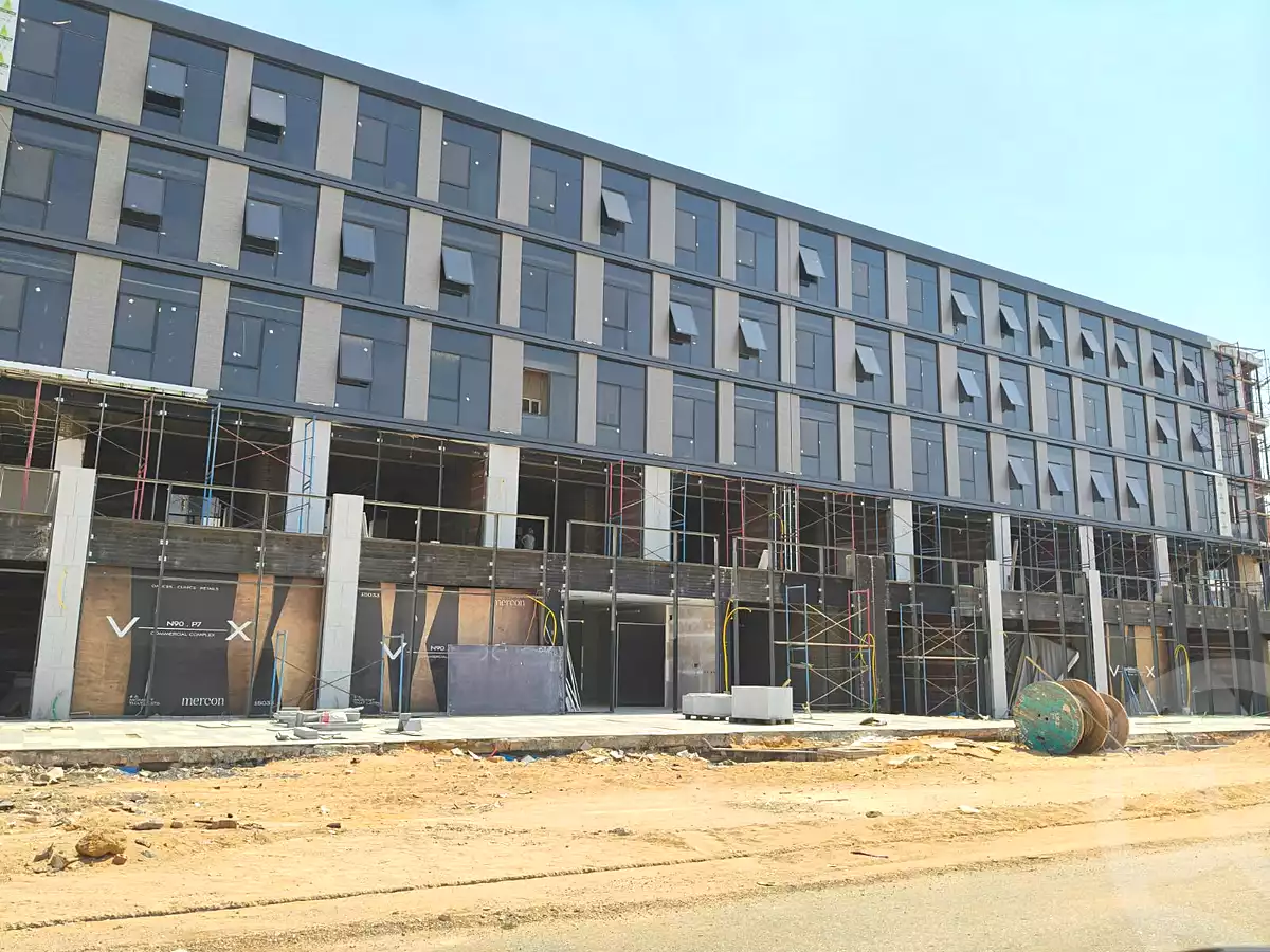 https://aqarmap.com.eg/en/listing/6979939-for-sale-cairo-new-cairo-compounds-vx-n90-mall-mercon