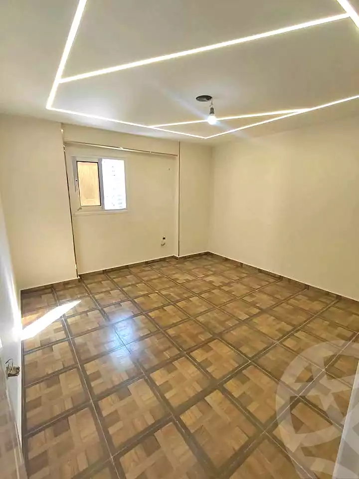 https://aqarmap.com.eg/ar/listing/6980269-for-sale-alexandria-sydy-bshr-sydy-bshr-bhry-khalil-hamada-st