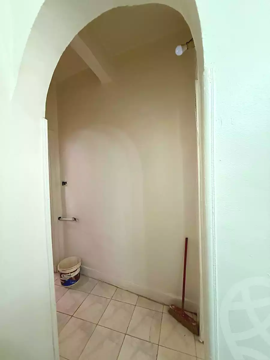 https://aqarmap.com.eg/en/listing/6980712-for-sale-cairo-downtown-abdeen-mohammed-farid-st