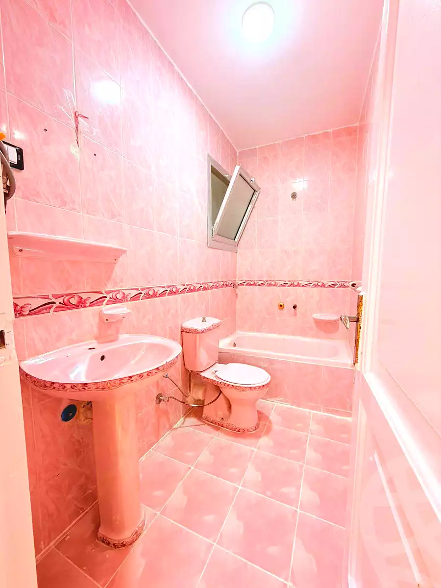 https://aqarmap.com.eg/ar/listing/6980863-for-sale-alexandria-al-agamy-shataa-el-nakheel