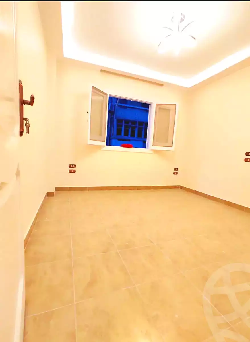 https://aqarmap.com.eg/ar/listing/6981293-for-sale-alexandria-sydy-bshr-sydy-bshr-bhry-khalil-hamada-st